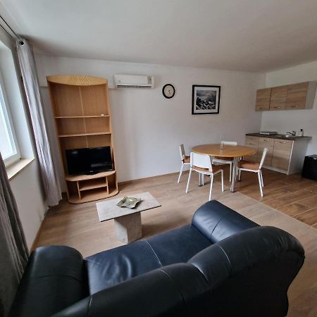 Origo Rooms And Apartments Stahovica Eksteriør billede